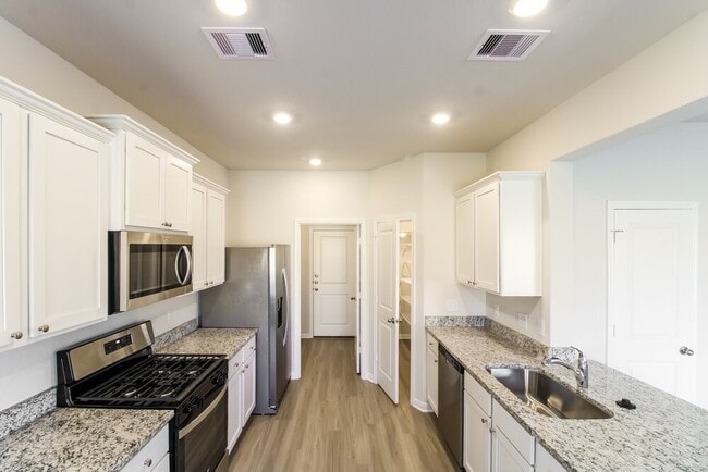 Photo - 413 Mystic Slopes Dr