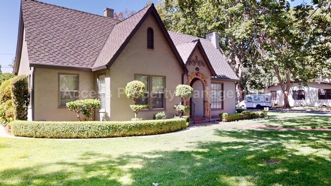 Photo - 1200 Sycamore St