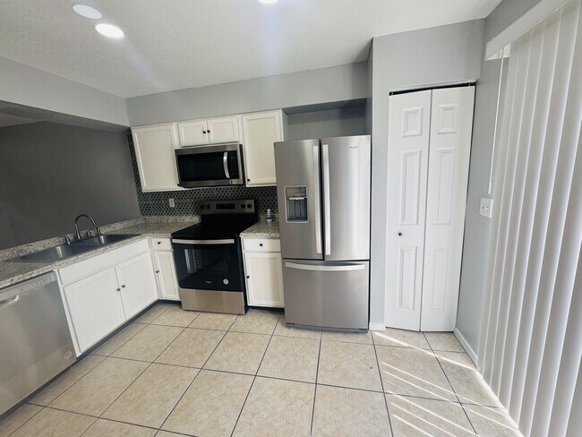 Photo - 3130 Enclave Ct