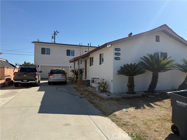 Building Photo - 11842 Hollyview Dr
