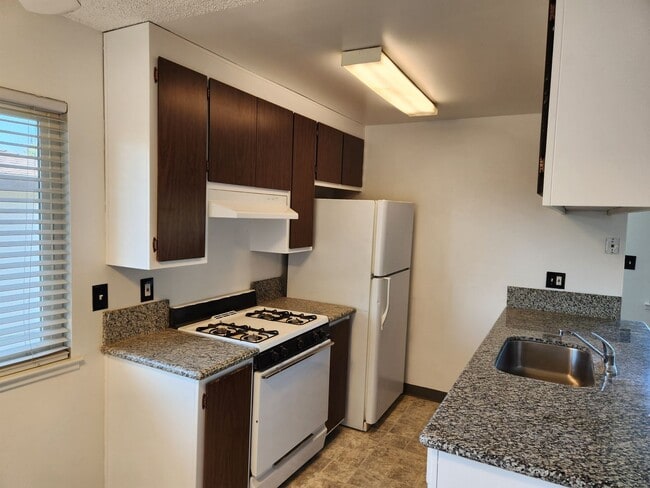 Photo - 225 Harding Blvd Unit 4