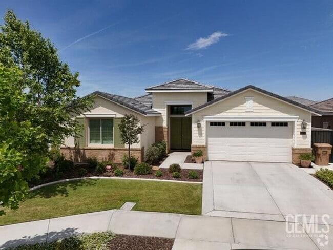 Building Photo - Beautiful 3 Bedroom / 2 Bathroom House in ...