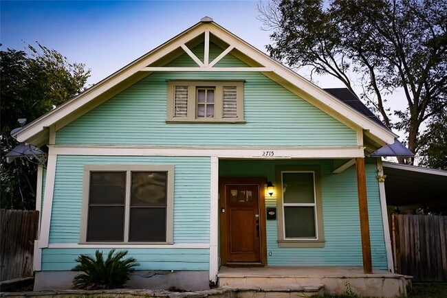 Building Photo - 2715 Monterey St Rental
