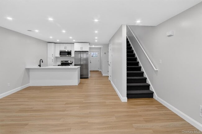 Photo - 62 Manor Pl