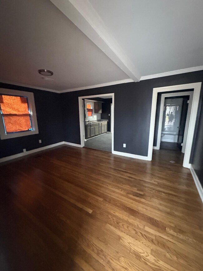 Photo - 1009 Cella St