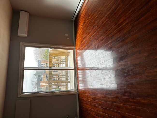 Photo - 567 Ashland Ave