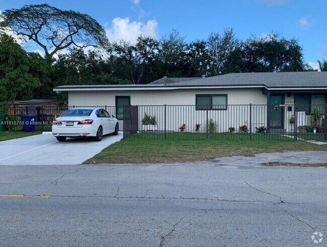 Building Photo - 9703 NW 5th Ave Unit 9703 Rental