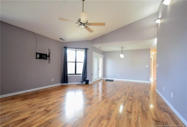 Photo - 733 Mosswood Ln