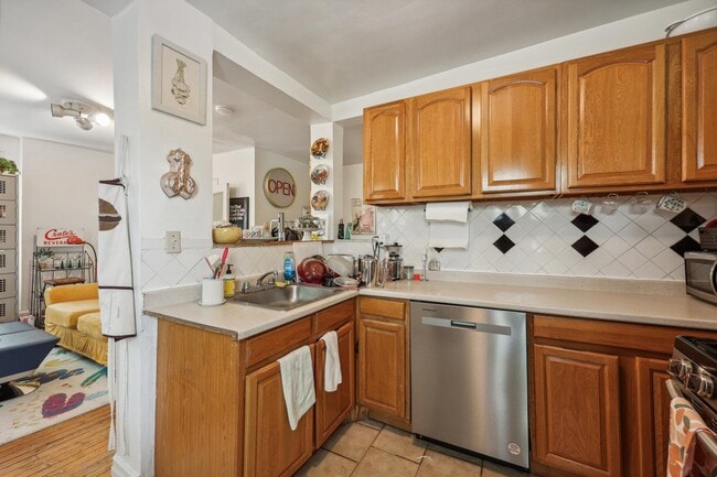 69 Erie St Unit 3