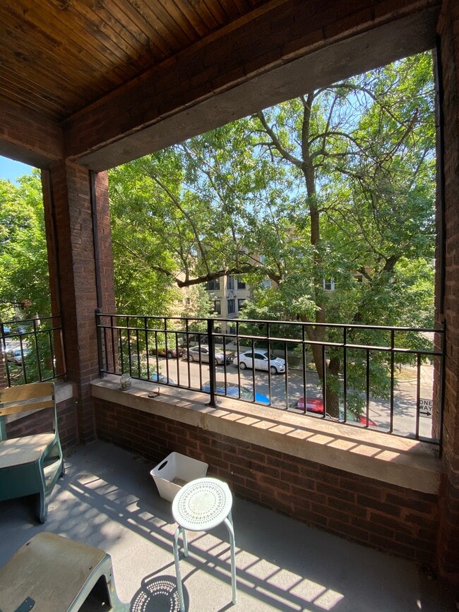 Photo - 5614 N Wayne Ave Unidad Ground Level