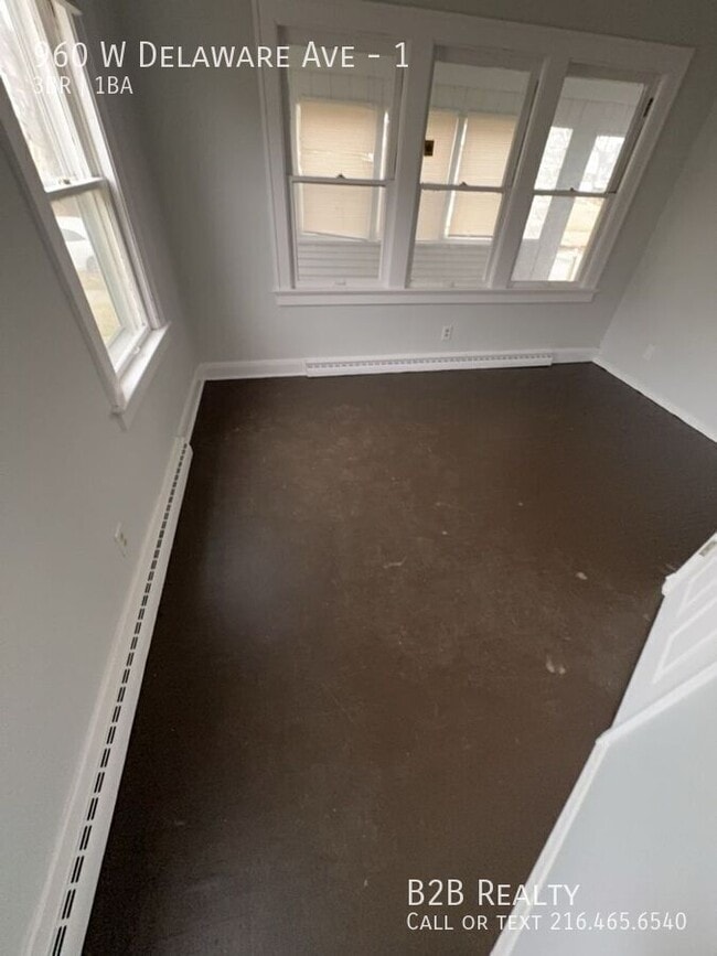 Photo - 960 W Delaware Ave Unit 1