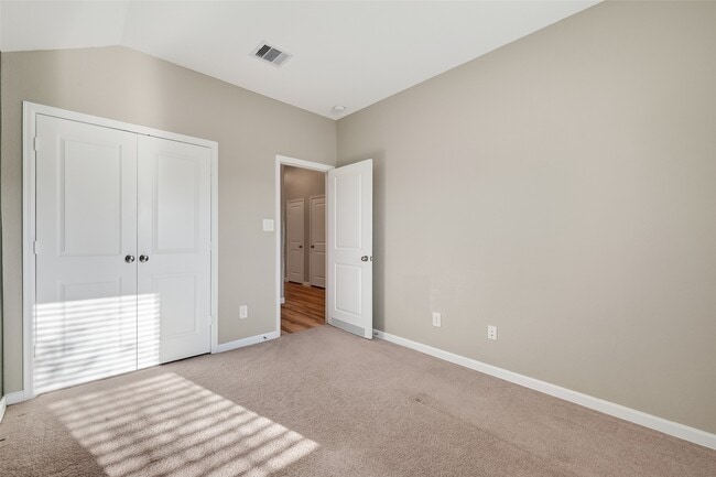 Photo - 5403 Tourmaline Wy