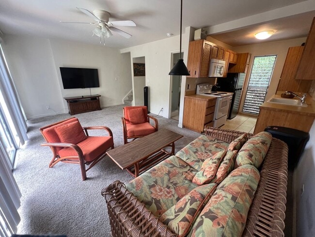 Building Photo - Furnished 1 Bed/2 Bath Condo in Downtown Kona Unit 8