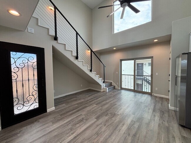 Photo - 1 Bedroom - 1.5 Bath Condo on the Riverwalk