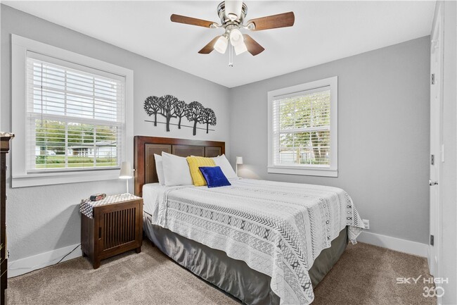 Photo - 1305 SE Benton St