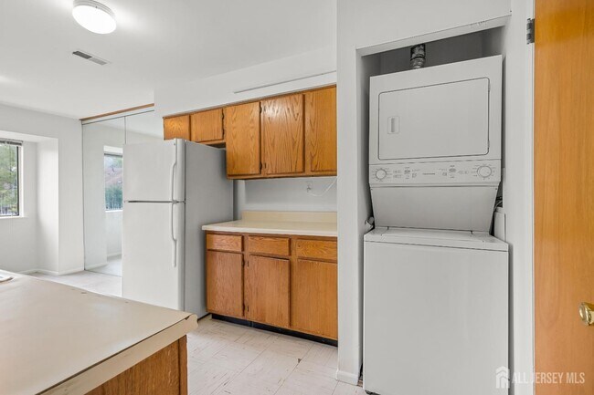 Photo - 823 Edison Glen Terrace