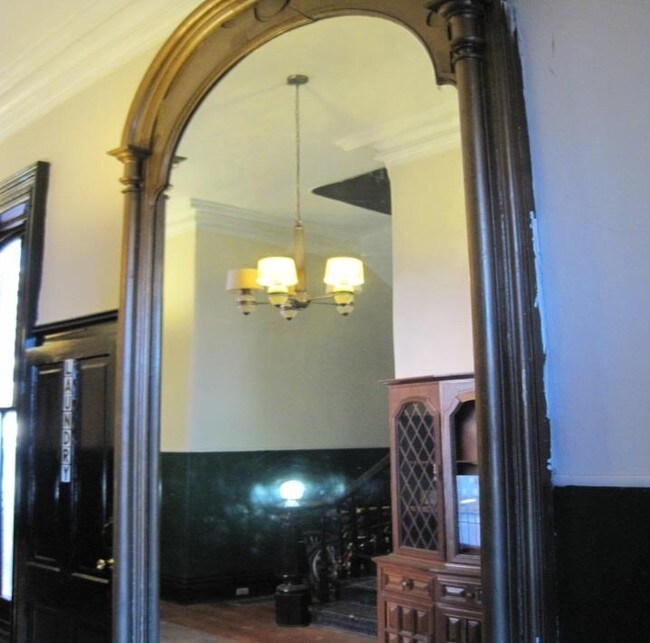 Foyer - 1128 S. 3rd