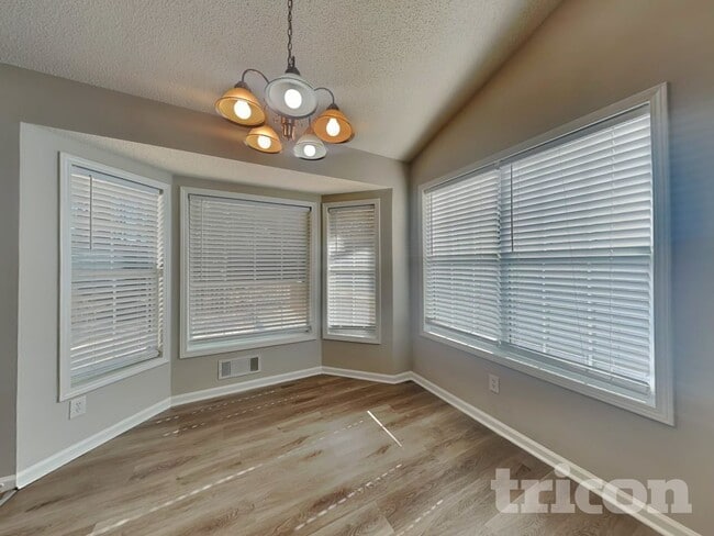Photo - 118 Valleydale Dr