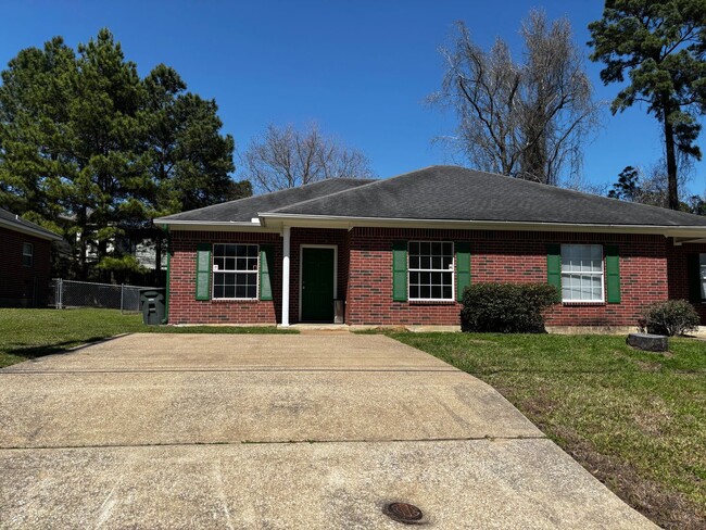 Building Photo - 624 Vicki Dr Unit 624 A Rental