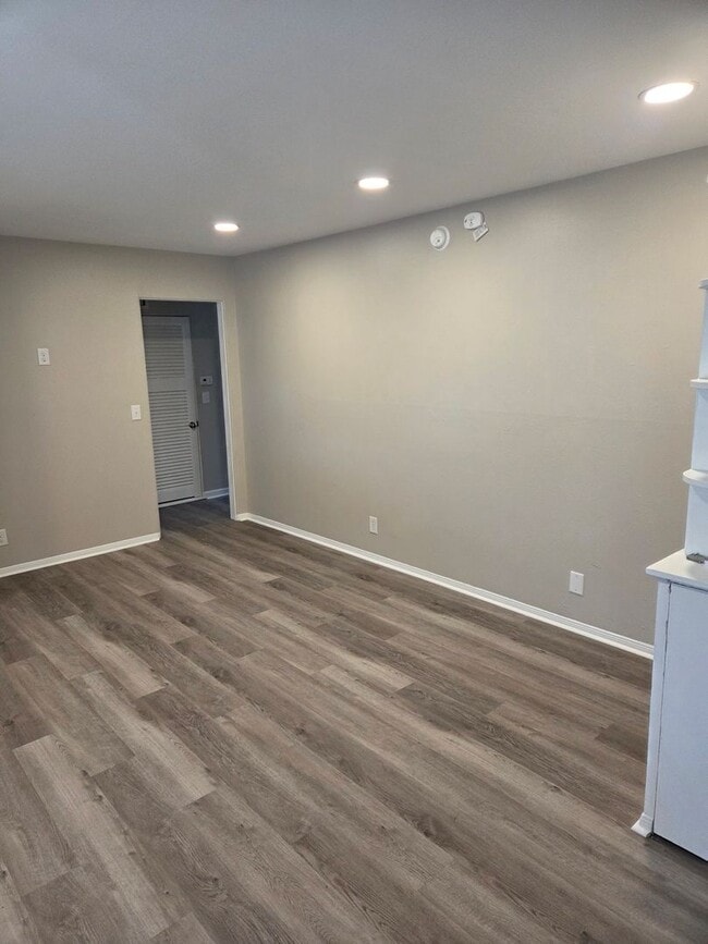 Photo - 3 bed, 1 bath, 1 car garage with fenced in backyard. District 66, right next to Aksarben!