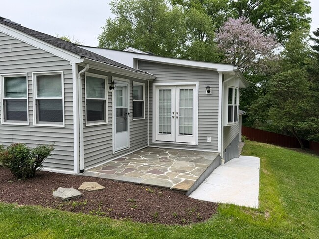 Photo - 1621 Oaklawn Ct