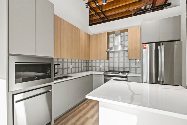 Photo - 153 W Ohio St