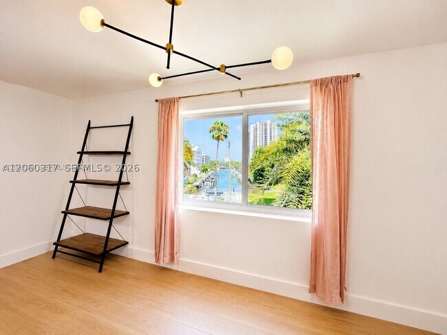Photo - 1631 NE 114th St Unit 307