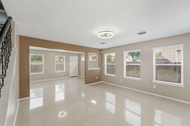 Photo - 11015 Shumard Oak Ct