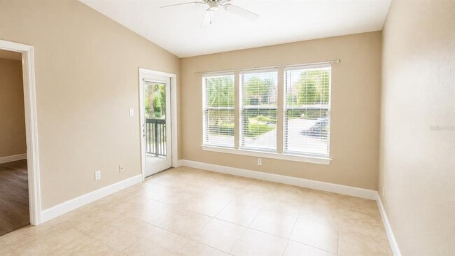 Building Photo - 4033 Crockers Lake Blvd Unit 1923