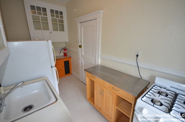 Photo - 9 Egremont Rd Unit 12