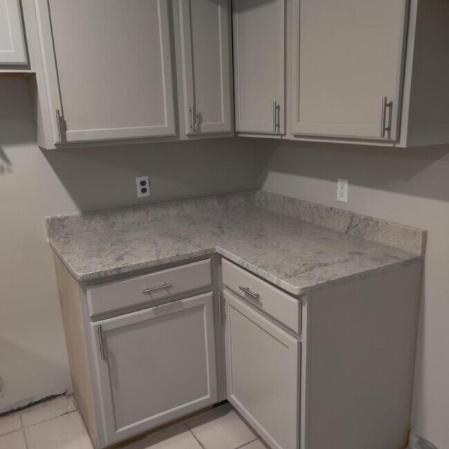 Photo - 722 W Columbia Ave