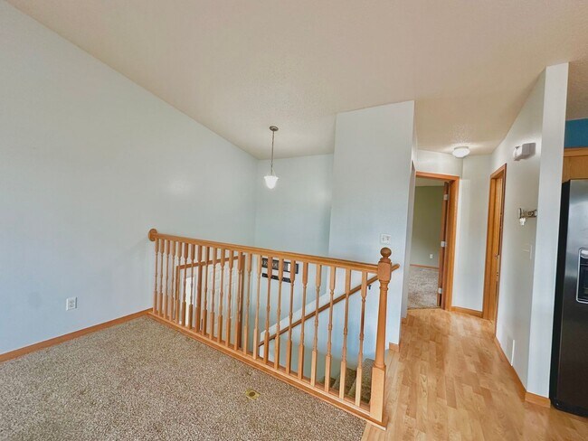 Photo - 3 Bed, 2 Bath Twinhome!