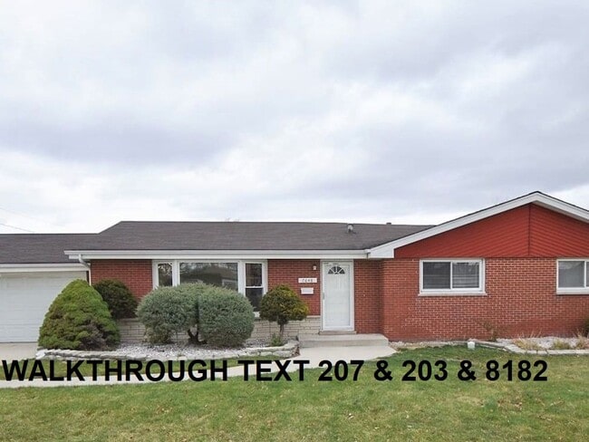 Building Photo - 7538 S Oconto Ave Rental