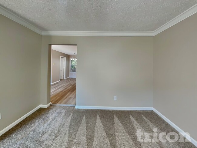 Photo - 1112 Karastan Ct SW