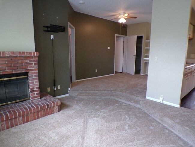 Photo - Charming 1 Bed, 1 Bath Main-Floor Condo in... Unidad J108