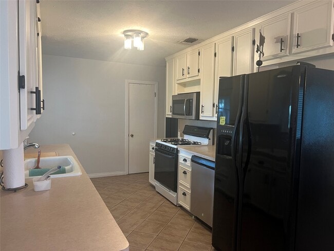 Photo - 28896 Waller Gladish Rd