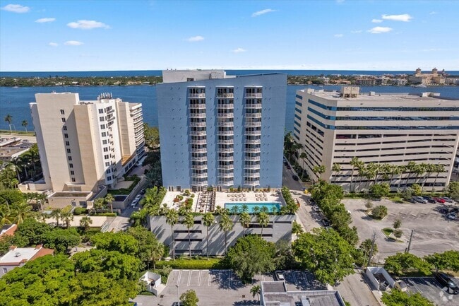 Building Photo - 1551 N Flagler Dr Unit 909 Rental