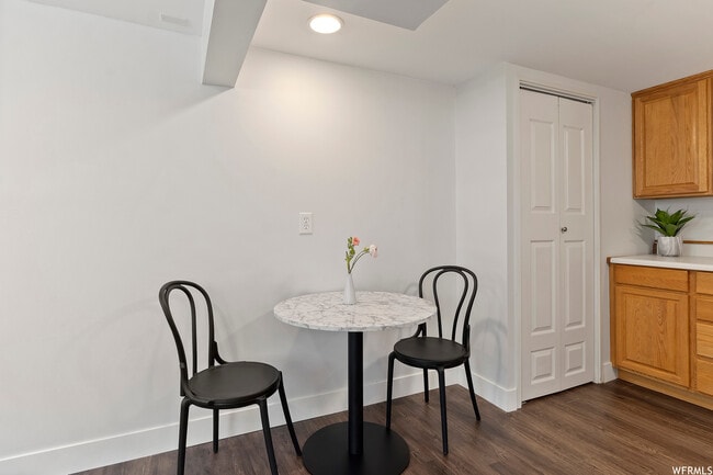 Photo - 222 E Center St