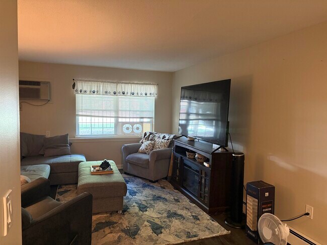 Photo - 702 White Cedar Blvd