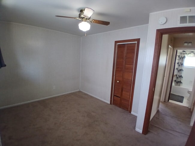 Photo - 17309 Dora St