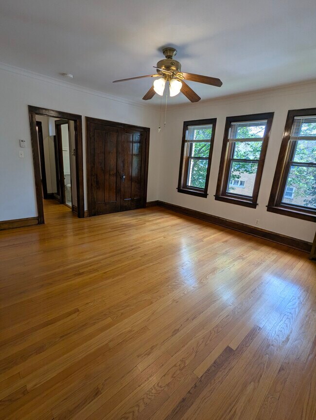Photo - 3546 N Meade Ave Unit 2nd floor