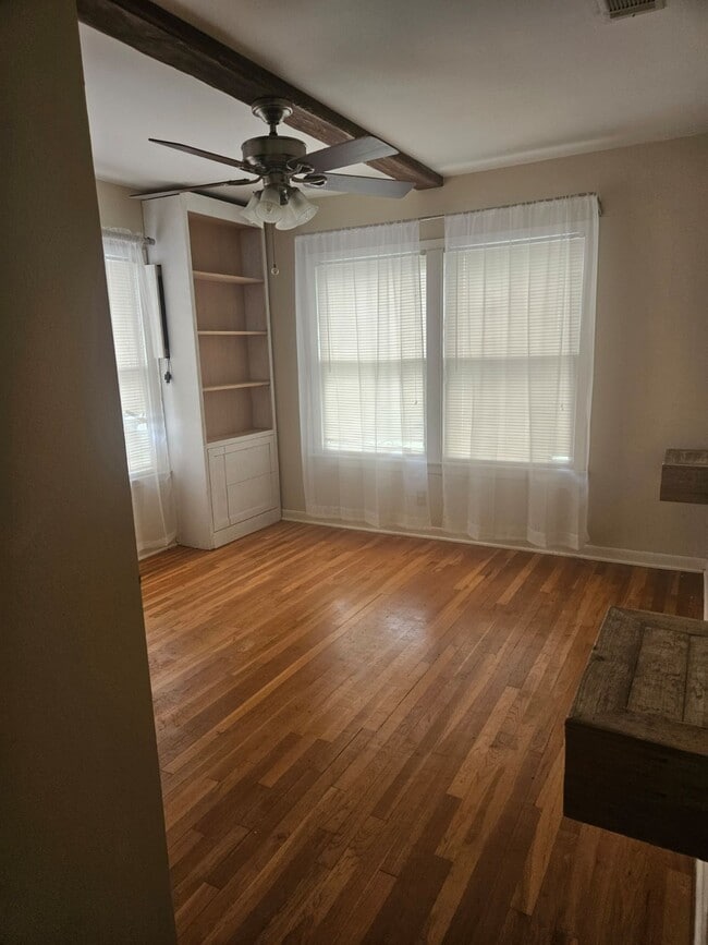 Photo - 1105 Sycamore St