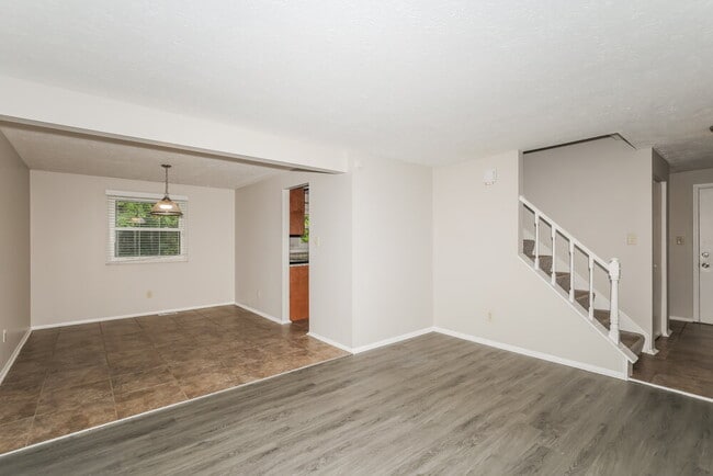 Photo - 8931 Squire Ct