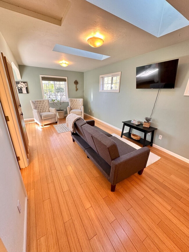 Photo - 1428 Crown Ave Unidad ID1337821P