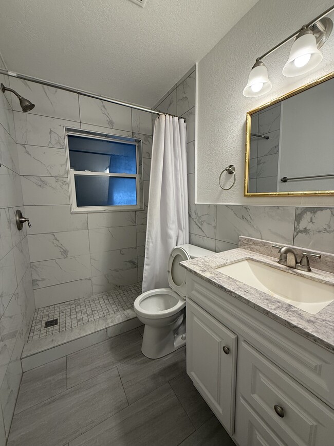 Photo - 403 S Orion Ave