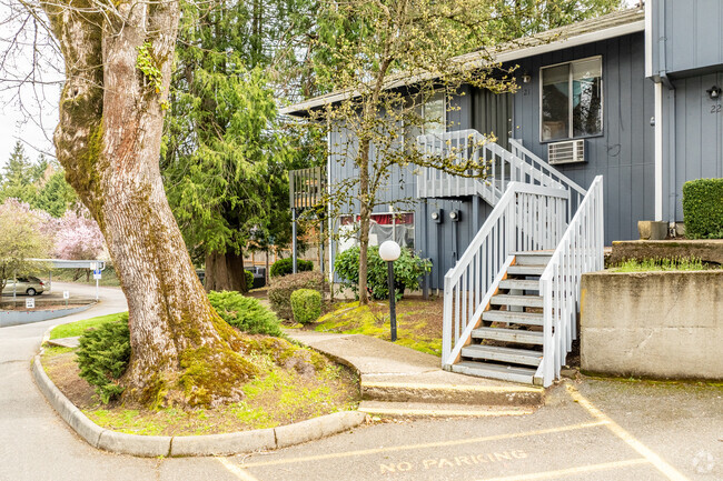 Exterior - Capitol Gardens Apartments