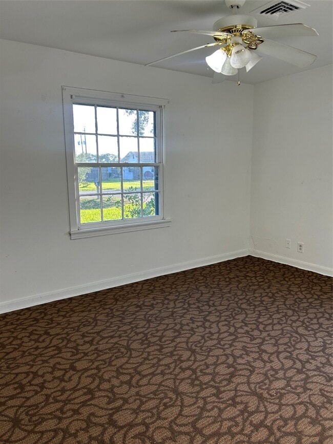 Photo - 2007 N Avenue H