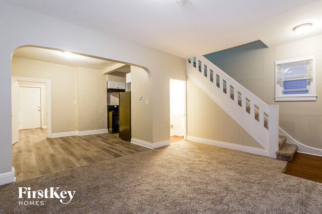 Photo - 709 Porter St