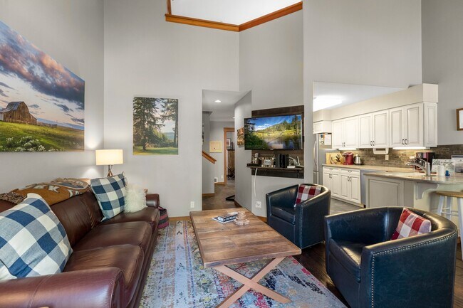 1750 E Lakeshore Dr Unit 203