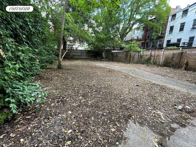 Photo - 257 Adelphi St